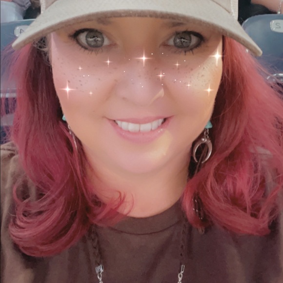 Meet your Posher, Susan - Picture 3 of 3